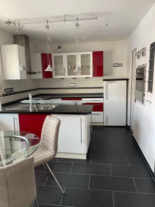 Maisonette Apartment Family & Business Naehe Heidelberg I Kueche I 6 Schlafplaetze Sinsheim Exterior photo